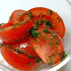 ハーブ屋さんの☆トマトとバジルのスイートサラダ